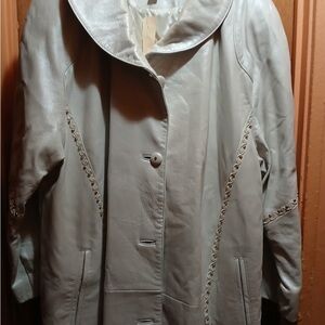 Elegant Gray Women's Coat